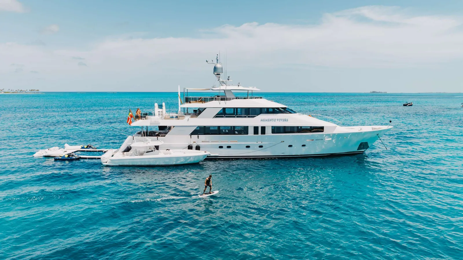 Memento Vivere yacht image 1