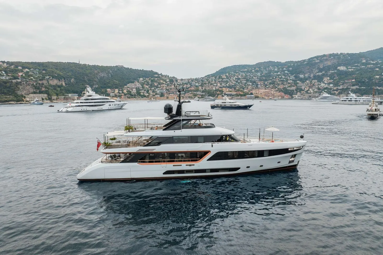 Alluria yacht image 1